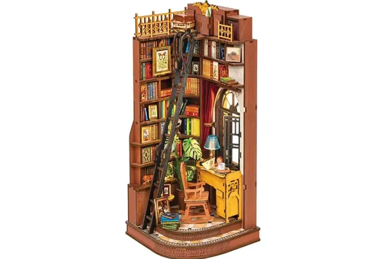 Arcade Dating Book Nook Kit