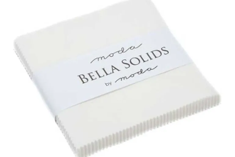 Bella Solids Black 2.5-inch Junior Jelly Roll 20ct