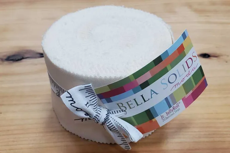 Bella Solids Black 2.5-inch Junior Jelly Roll 20ct
