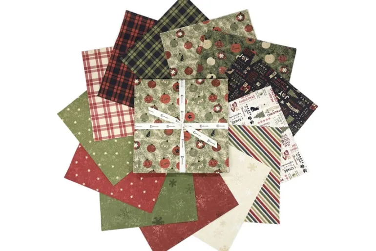 Christmas Tails 10-inch Squares Layer Cake Pack, 42 count