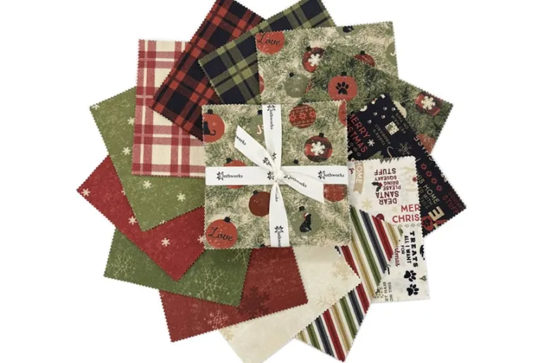 Christmas Tails 10-inch Squares Layer Cake Pack, 42 count