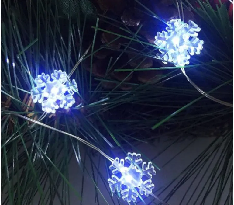 Firefly Snowflake Lights 20 Bulb – Warm White