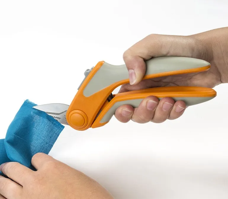 Fiskars® Easy A Countion Rag Quilt Snip For Tabletop Cutting (8″)