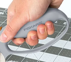 Fiskars® 45 mm. Loop Handle Rotary Cutter – Light Gray  Trilinglual