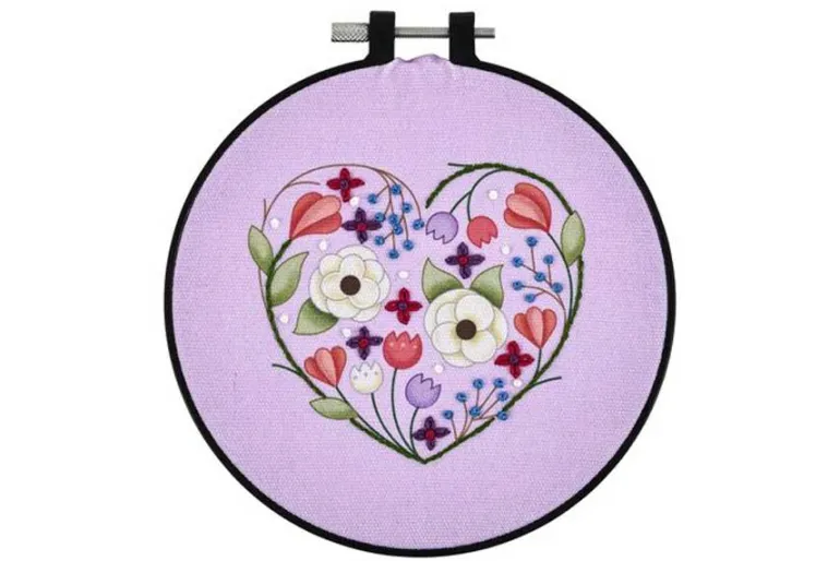 Floral Heart Stamped Embroidery Kit with 6-inch Hoop