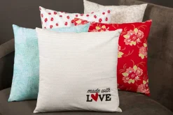 Hobbs Polypropylene Pillow Insert – 18″ x 18″