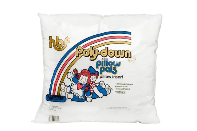 Hobbs Polypropylene Pillow Insert – 18″ x 18″