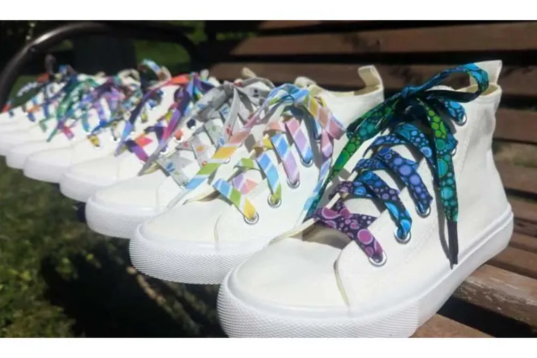 Lace Up Shoelaces Sewing Pattern with White Aglets