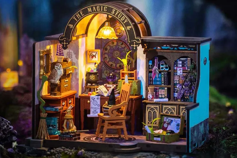 Leisure Time Tea House Mini House Kit