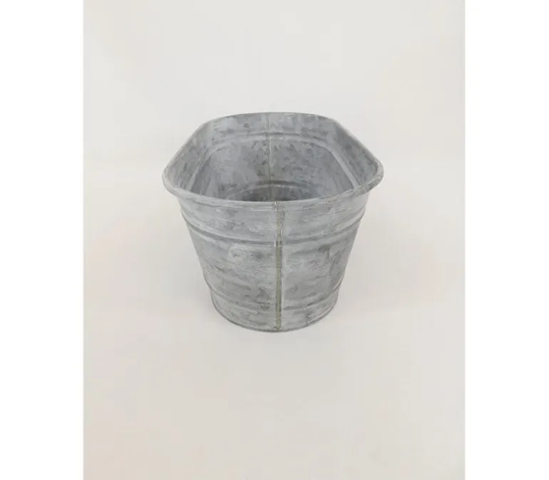 Metal Galvanized Oval Bucket – Rustic Storage & Décor