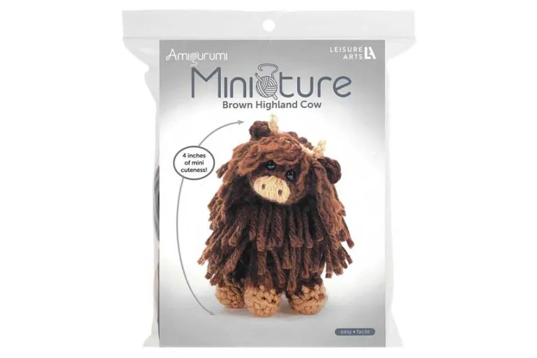 Miniature Highland Cow in Brown Amigurumi Crochet Kit