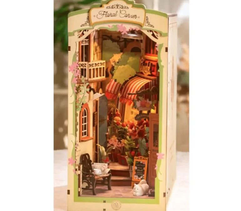 Robotime Book Nook – Floral Corner