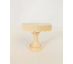 Scalloped Edge Pedestal