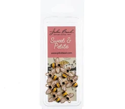 Sweet & Petite Charms – Small White Flower – 10 Charms