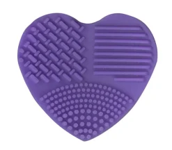 The Gypsy Quilter Wool Mat Cleaning Tool – 7-inches by 4 3/4-inches. TGQ135