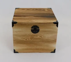 Trunk with Metal Details – Medium