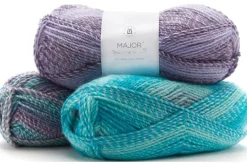 Universal Major Bulky Yarn