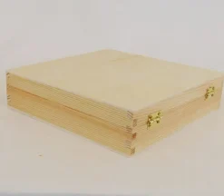 Wood Cigar Box with Gold Latch – Large