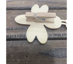 Wooden Bees on Clips – 6 Piece