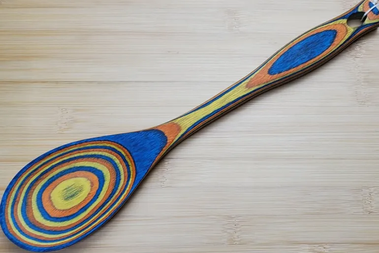 8″ Wooden Mini Spoon – Shaka Guava