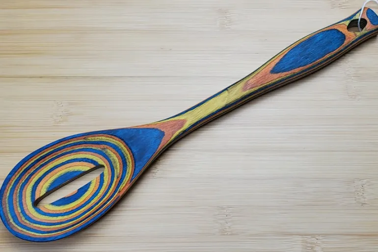 8″ Wooden Mini Spoon – Shaka Guava